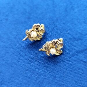 Vintage clip on earrings